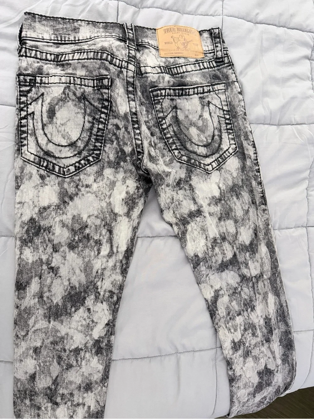 True Religion men’s Black and White Acid Wash Skinny Jeans